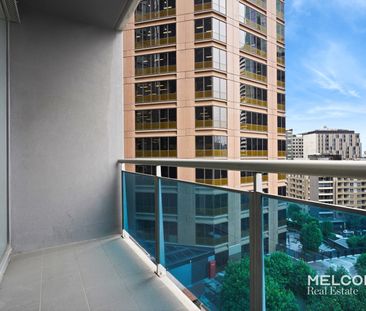 FURNISHED 2-BED IN PRIME CENTRAL LOCATION - Photo 4