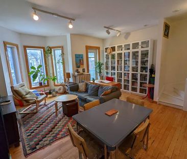 2 Bedroom Downtown West (Little Italy, Kensington Market) - Photo 2