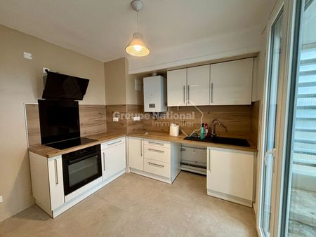 Appartement 3 pièce(s) de 66.76 m2 avec balcon, à Beaucaire, - Photo 3