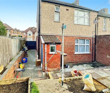 3 bedroom house to rent Crawley Green Road, Luton, Bedfordshire, LU2 - Photo 2