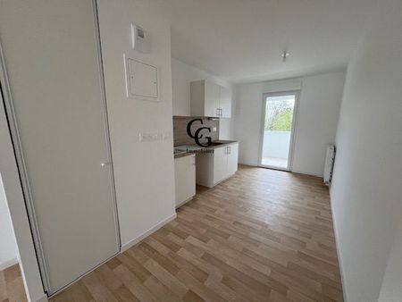 Location Appartement 3 pièces 75m² LES SORINIERES 44840 - Photo 3
