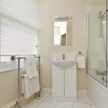 1 Bedroom Apartment, Hill Street, London, Greater London, Mayfair, W1J - Photo 4