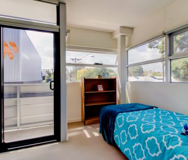 Medium 1 Bedroom - Photo 5