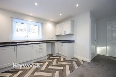 2 bedroom bungalow to rent - Photo 2