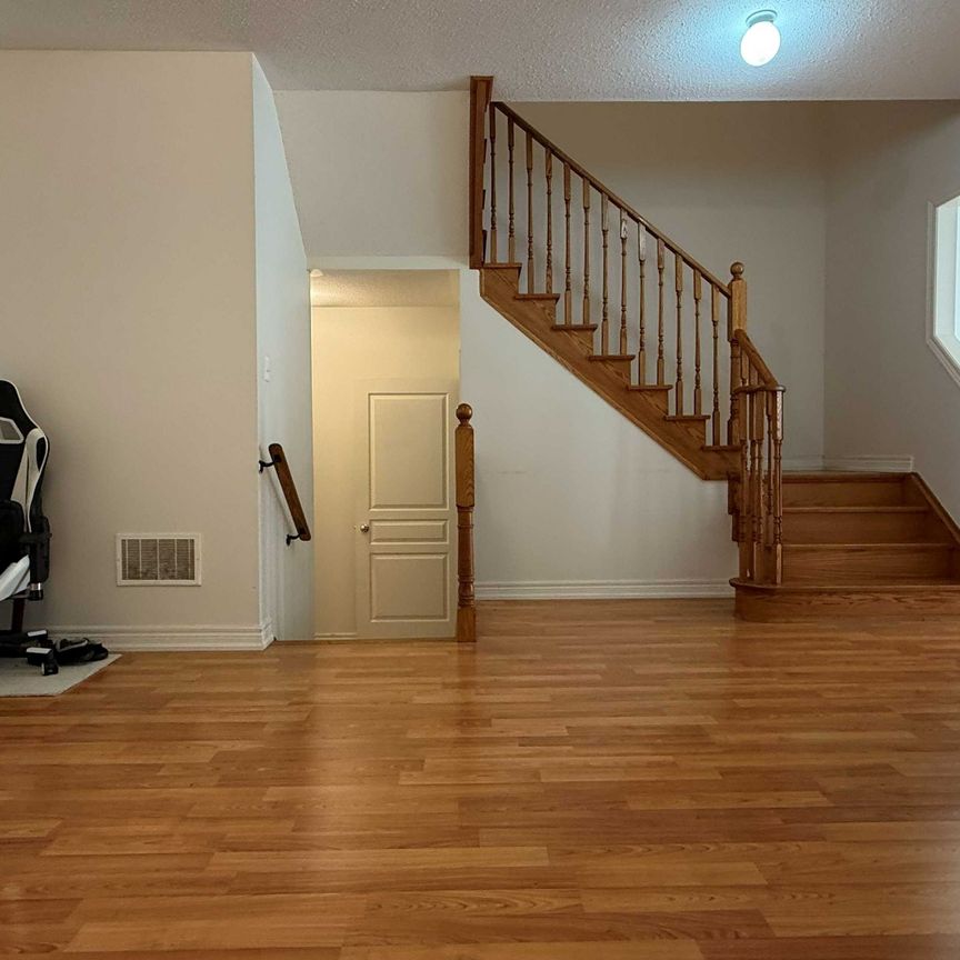 For Lease - 3273 Stoney Crescent, Mississauga, Ontario - Photo 1