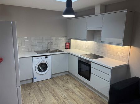Gloucester Road, Patchway, Bristol - Photo 4