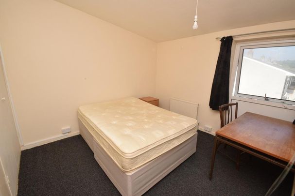 4 bedroom terraced house to rent - Photo 1