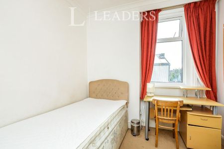 4 bedroom house to rent - Photo 2