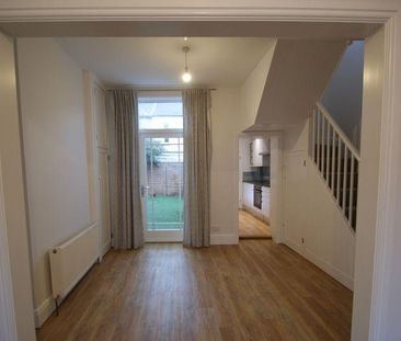 2 bedroom terraced house to rent - Photo 2