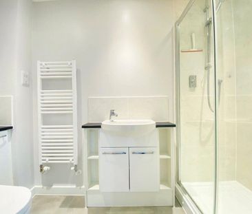 2 bedroom flat to rent - Photo 6