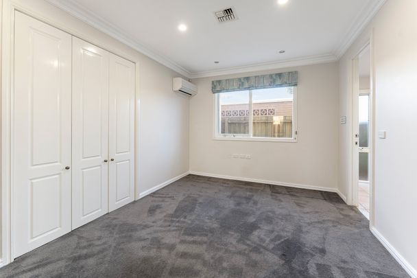 18 Eskdale Road, Caulfield North VIC 3161 - House For Rent | Domain - Photo 1