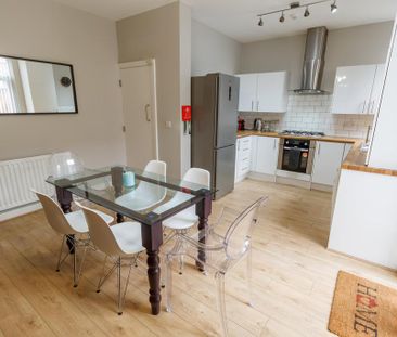 5 bedroom terraced house to rent - Photo 3