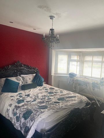 3 bedroom semi-detached house to rent - Photo 2