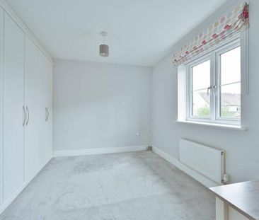 4 bedroom detached house to rent - Photo 3