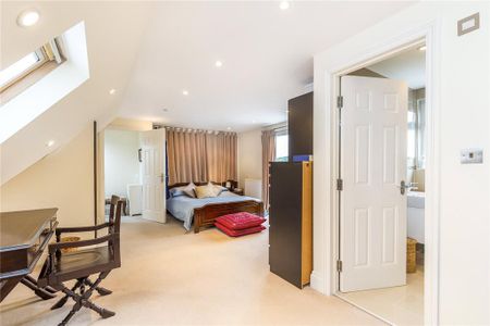 4 bedroom detached house to rent - Photo 5