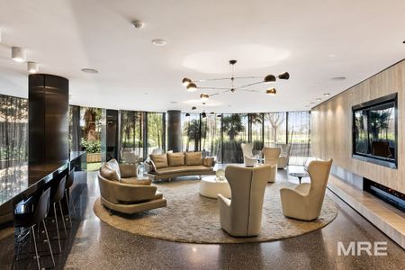 505/74 Queens Road, Melbourne - Photo 2