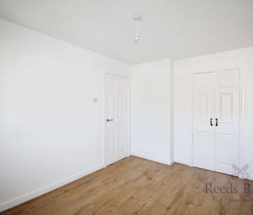 2 bedroom semi-detached house to rent - Photo 5