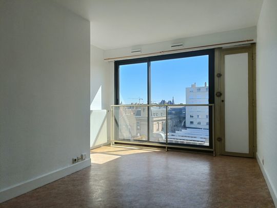 Studio PLACE D'ERLON - Photo 1