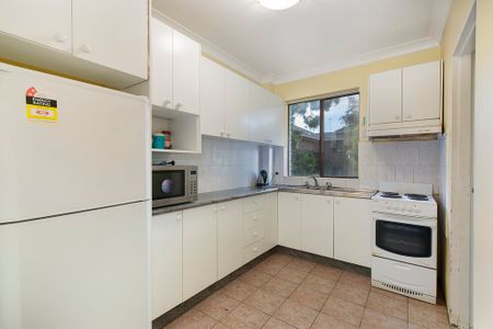 17/8-10 Goulburn Street, Warwick Farm, NSW 2170 - Photo 2