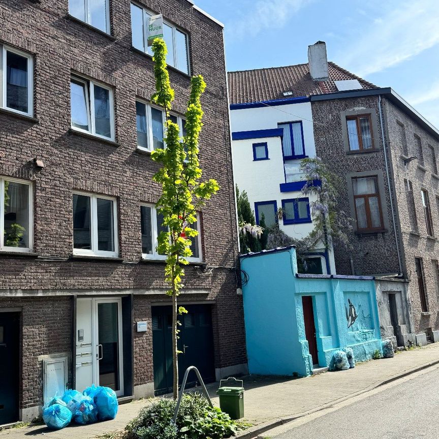 Instapklaar appartement met 2 slaapkamers en garage te Gent - Photo 1