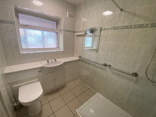 3 bedroom bungalow to rent - Photo 1