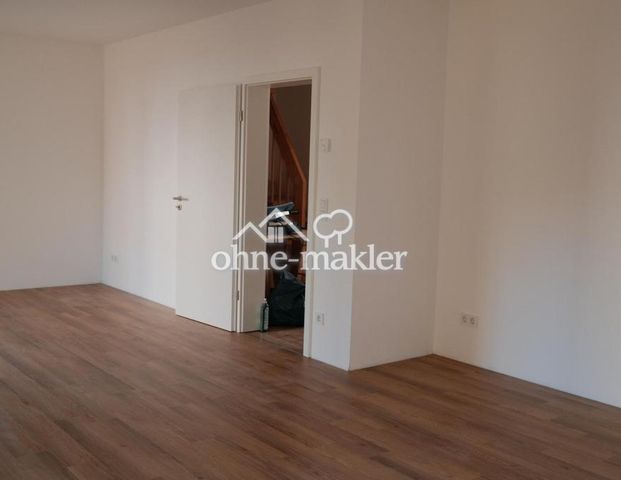 Erstbezug: moderne Stadtvilla mit geh. Innenausstattung und EBK in idyllischer Lage - Foto 1