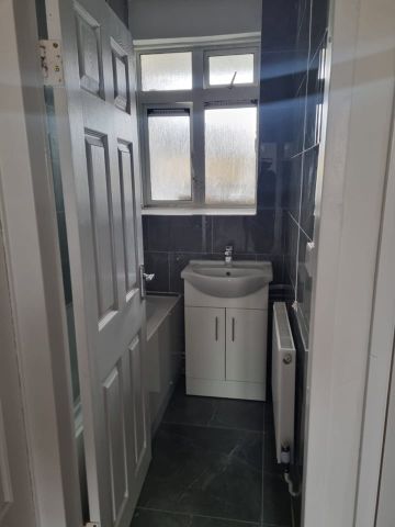 Room in a Shared Flat, St. Peters House, SE17 - Photo 2