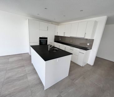 Moderne 3.5 Zimmerwohnung in St. Antoni ! - Photo 1