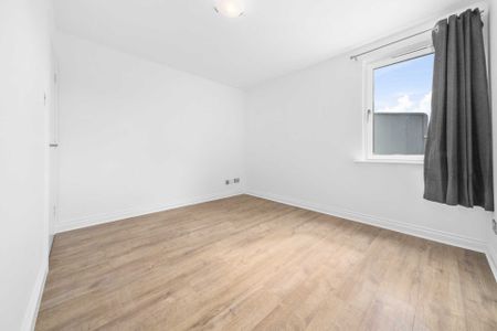 Price £1,195 pcm - Available Now - Unfurnished - Photo 3