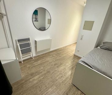 Möblierte 1-Zimmer-Wohnung mit Balkon und Duplex-Stellplatz in Ma - Foto 1