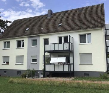 Ansprechende 2-Zimmer-Dachgeschoss-Wohnung mit Balkon! - Foto 1