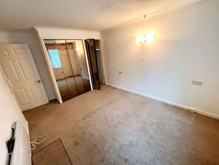 2 bedroom retirement property to rent - Photo 2