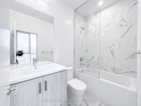 For Lease - 38 Honeycrisp Crescent Unit# 215, Vaughan, Ontario - Photo 5