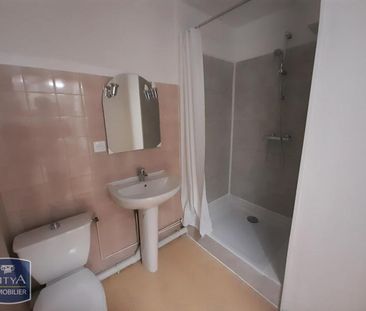 Location Appartement 2 pièces 43m² CHATEAUROUX 36000 - Photo 4