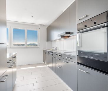 This dreamlike attic apartment with a large terrace is waiting for ... - Foto 2