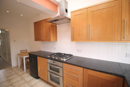 2 bedroom Two Bedroom House to rent - Photo 4