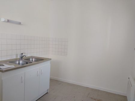 LOCATION Appartement, T1Bis, VALENCE EN POITOU COUHE - Photo 4