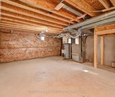 15 AMOS AVENUE - Photo 2