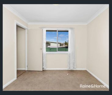 Killarney Vale - Photo 2