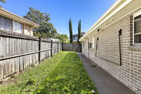 Brand New Three Bedroom Granny Flat - Photo 3