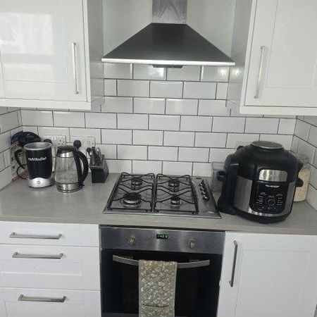 3 bedroom house share to rent - Photo 3