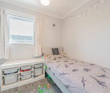 3 Bed Terraced House, Bower Close, SO19 - Photo 4