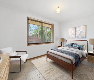 3BR brick House, AC, MBIR, gas, NBN, no carpet! Easy clean yard wit... - Photo 5