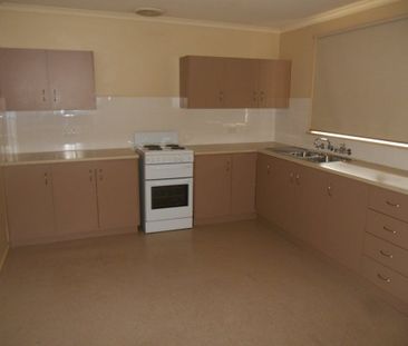 Lovely Three Bedroom Home - Photo 2