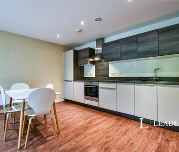 2 bedroom flat to rent - Photo 6
