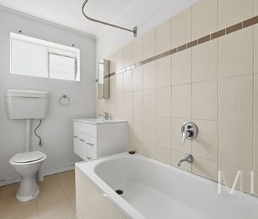 Quiet & Convenient - Photo 5