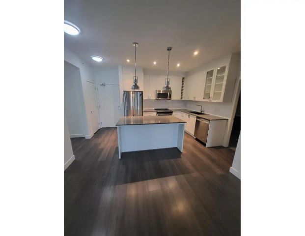 402 16398 AVENUE 64 AVENUE — 2 Bedroom - Photo 1