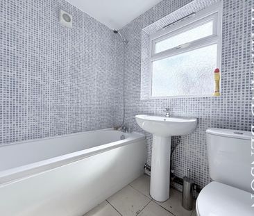 MainRoad, Leabrooks, ALFRETON - Photo 2