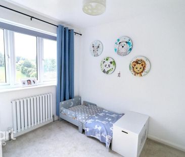 4 bedroom detached house to rent - Photo 3