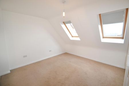 3 bedroom terraced house to rent - Photo 5